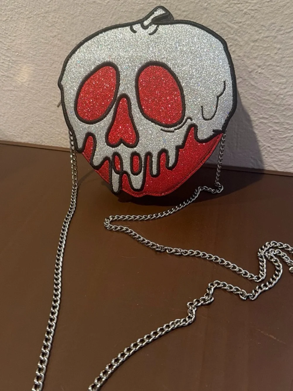 2017 DISNEY POISON APPLE CROSSBODY BAG Danielle Nicole Snow White glitter purse